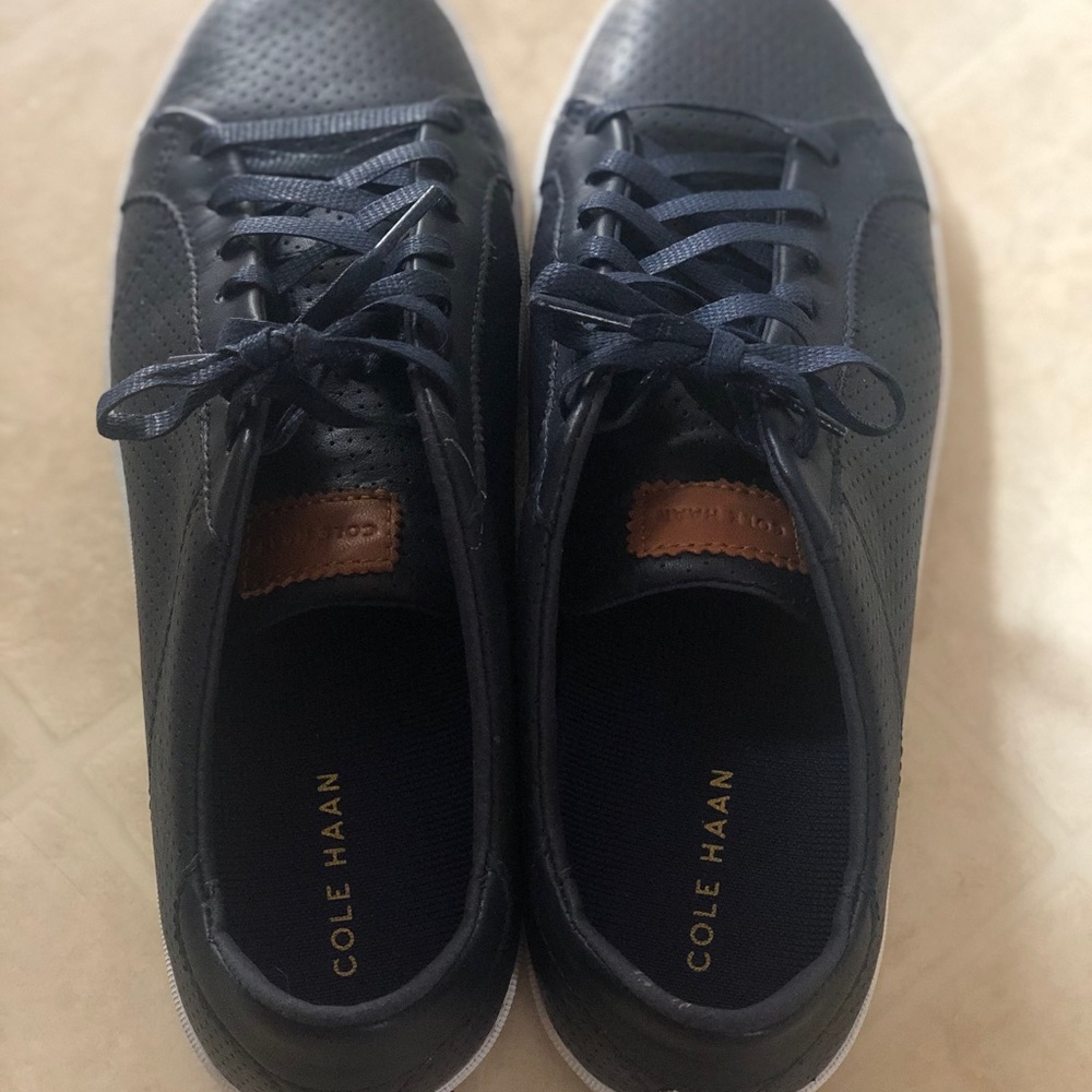Cole Haan Navy Blue Shoes size 8.5